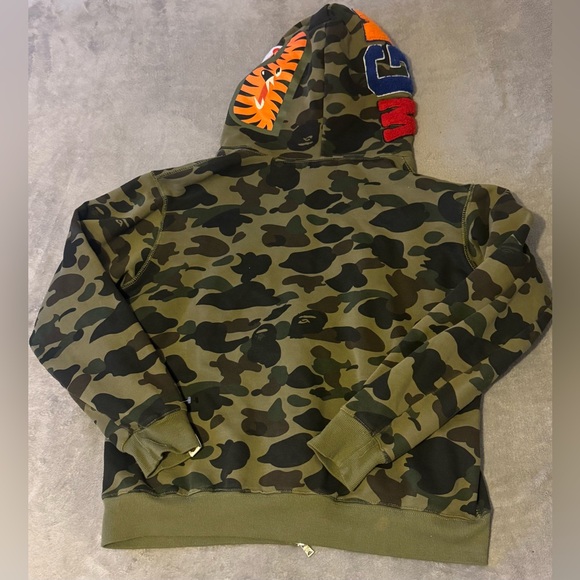 A Bathing Ape BAPE Shark Full Zip Hoodie Green Camo XL Authentic Japan - Picture 9 of 9